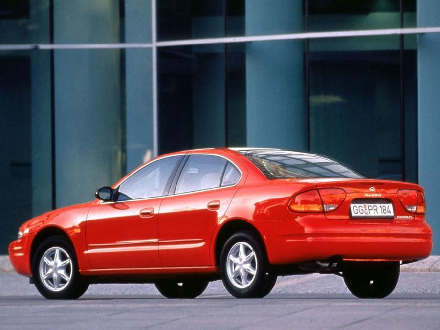  Chevrolet Alero 1999 года  (фото 2 из 14)